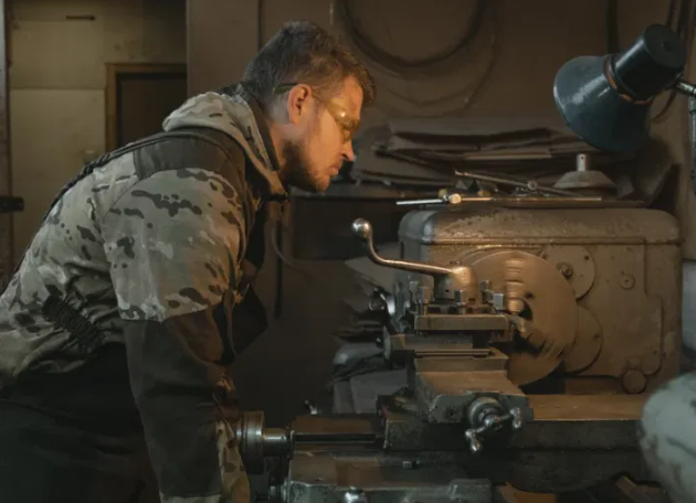 What is a CNC Lathe? 